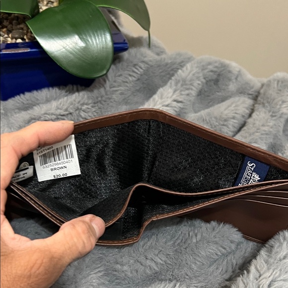 Stafford Dark Brown Leather Wallet  NWOT retail $20 ❤️ - Picture 4 of 5
